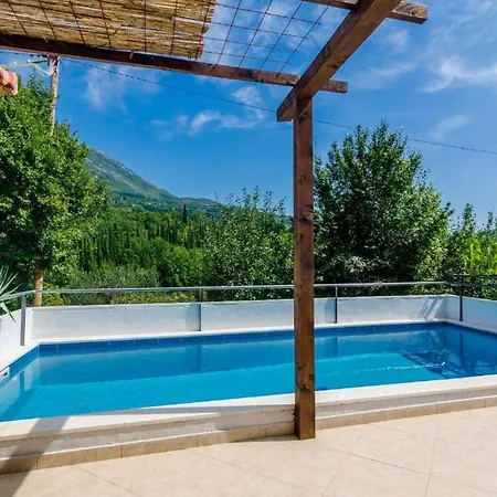 Tranquil With Pool * Gruda