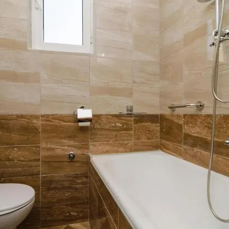 Tranquil With Pool Villa Gruda